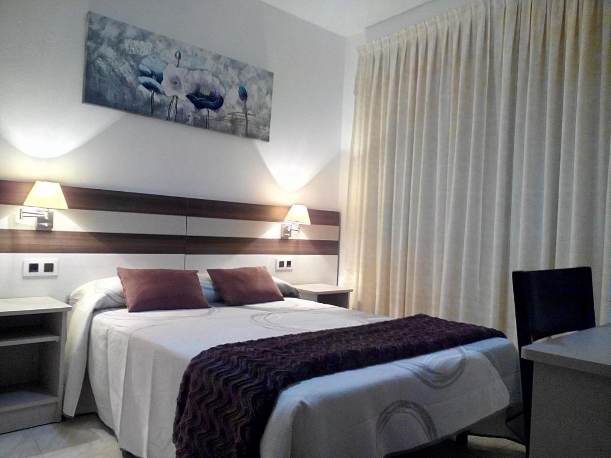 פיניסטרה Hostal Rivas מראה חיצוני תמונה
